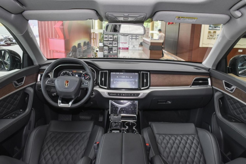 3.0T V6+四驱系统，红旗HS7震撼来袭，带你领略旗舰魅力