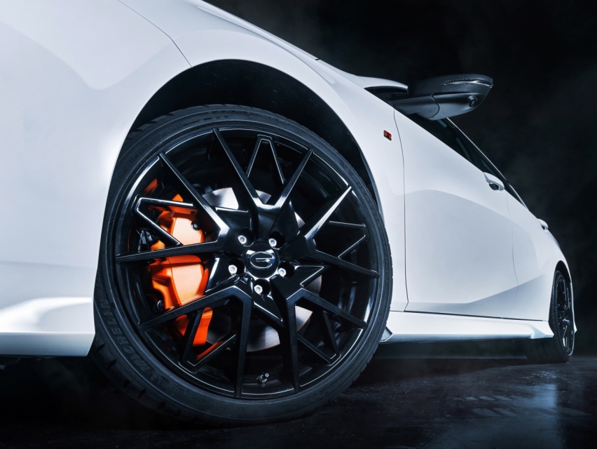 265匹+8AT，中国版TYPE R？影豹R正式上市 13.80万起！