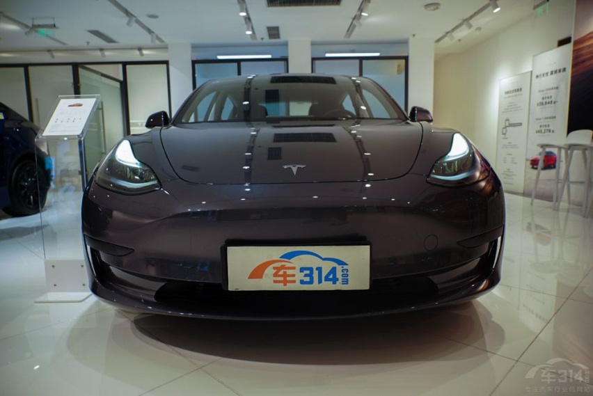 买燃油车还是电动车？宝马3系和Model 3您会怎么选？