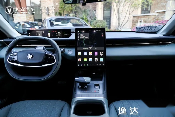 试驾官丨评测长安逸达，好看又好开，日系靠边站？
