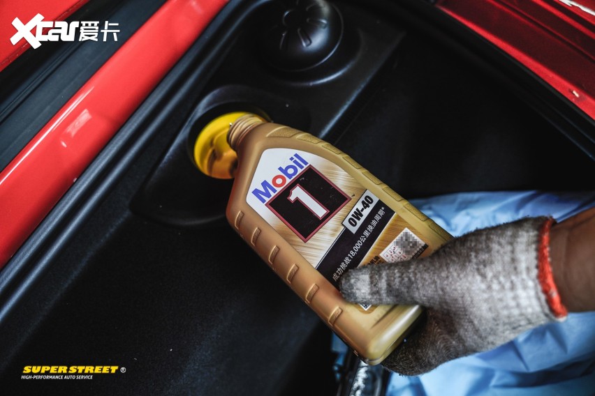 保时捷Boxster981更换美孚1号0W-40全合成机油