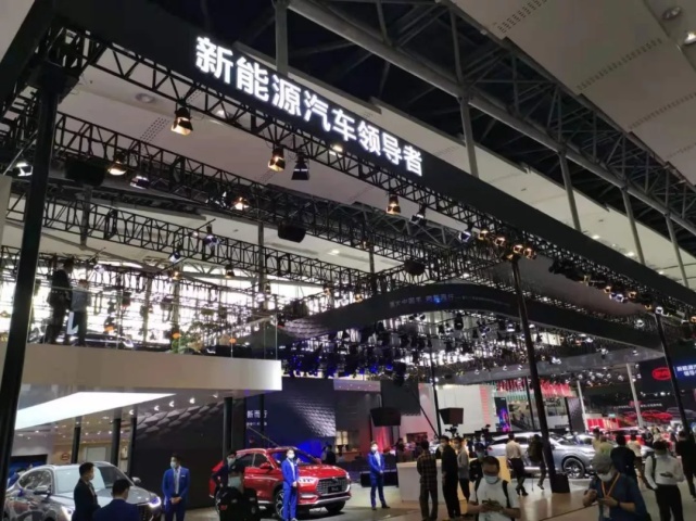王传福缺乏将才，比亚迪人才基石不稳内斗严重?