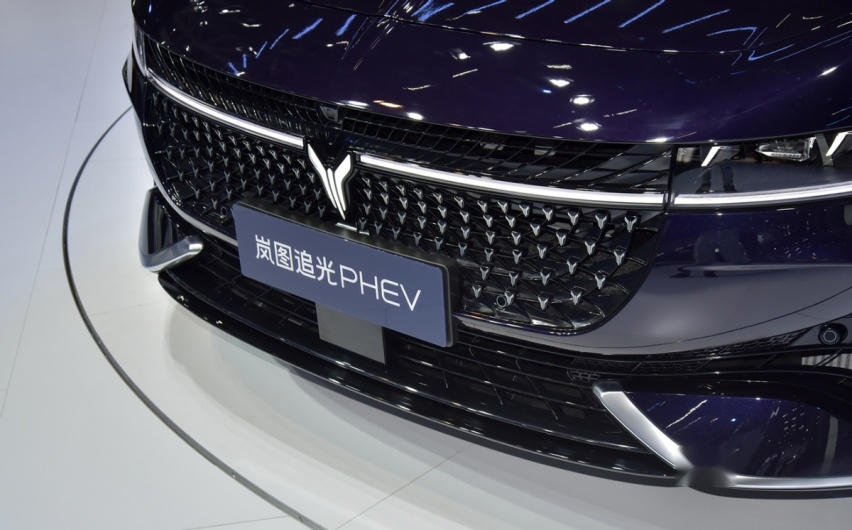 岚图追光PHEV车型12月5日上市 预售价26.69万起