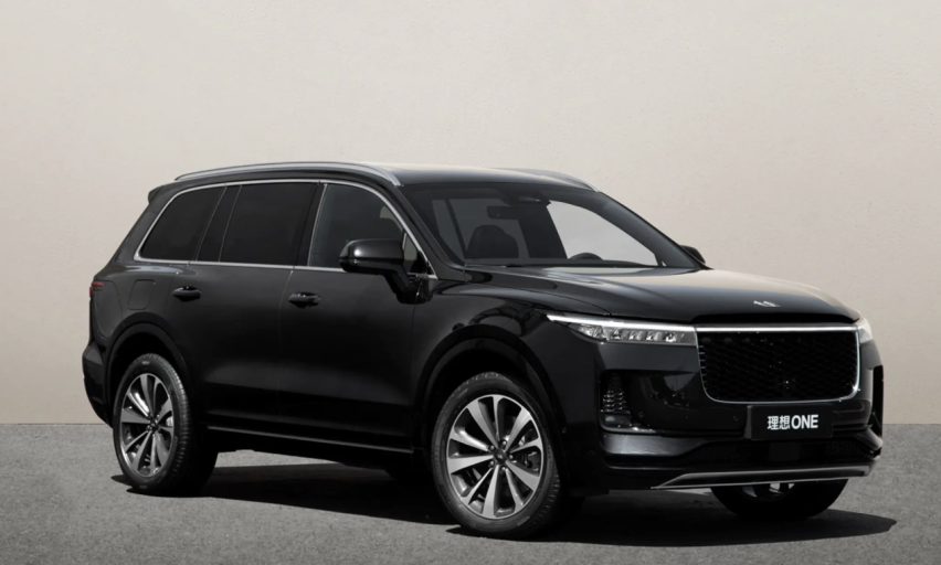 30万左右的新能源SUV，理想0NE和特斯拉Model Y谁更值得买？