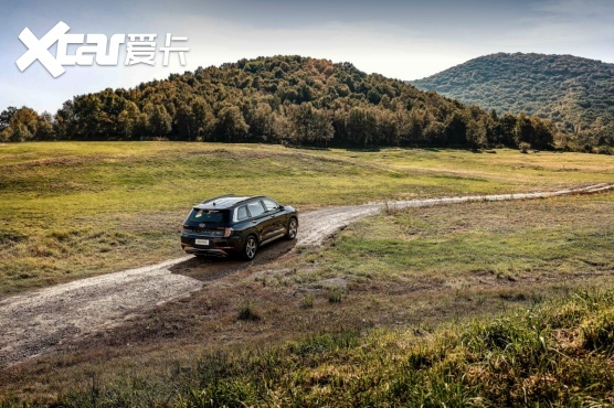 双擎轿车是什么意思？