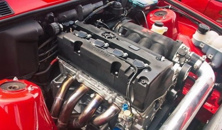 爆改宝马E30 M3，移植本田经典红头K24A引擎