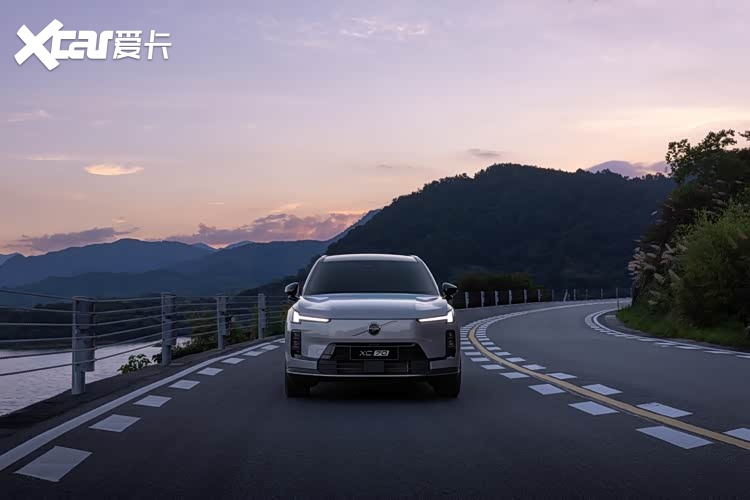 全新沃尔沃XC70上市：26.99万起，综合续航1200km+