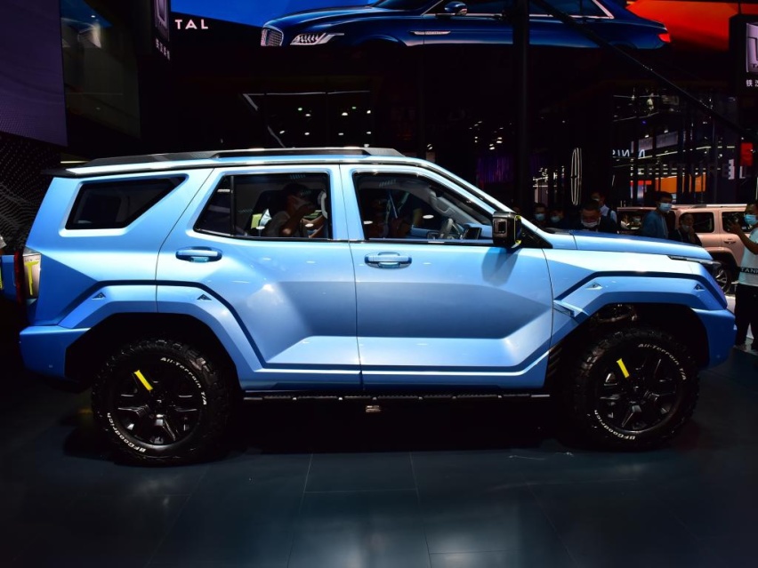 成都车展：机甲造型硬派越野SUV 坦克400亮相成都车展