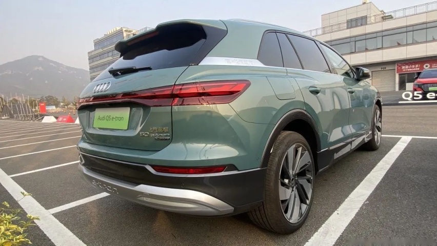 奥迪Q5 e-tron:45岁买蔚来,35岁就买它