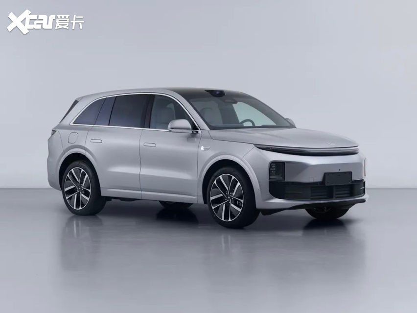 新理想L6欲战华为问界M7，却被M5偷袭，新款降2万，和L6一个价