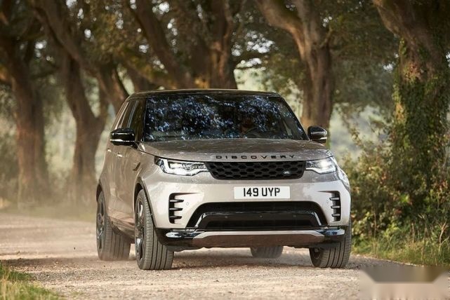 2021款路虎发现变化小，中控换上了11.4英寸大屏是个惊喜