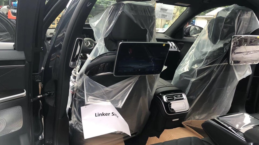 实车亮相前，车机先露面，奔驰全新S级MBUX系统今日发布