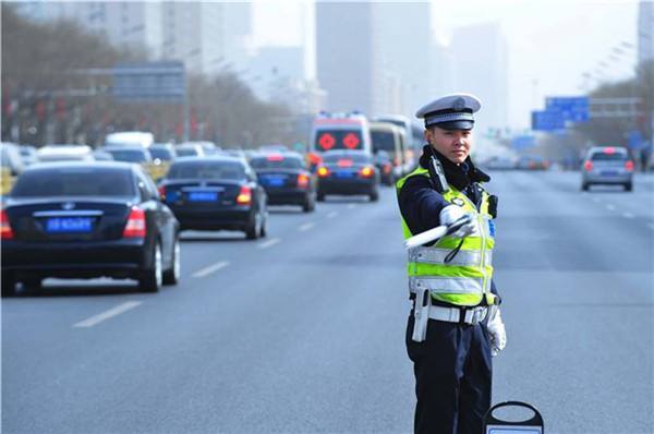 交警如何查车？记住几点，交警会“懒得理你”抚州新能源汽车！