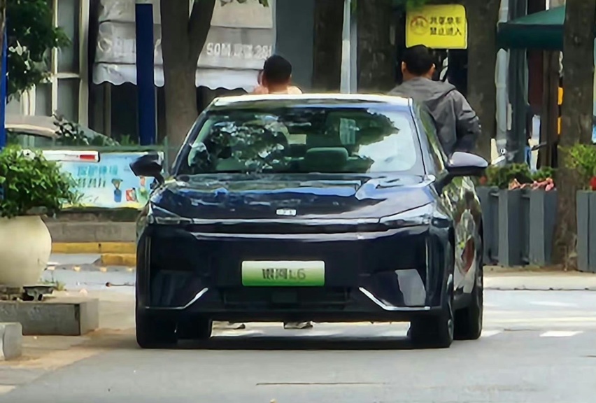 对标驱逐舰05，吉利银河L6，紧凑型插混轿车，亮相在即？