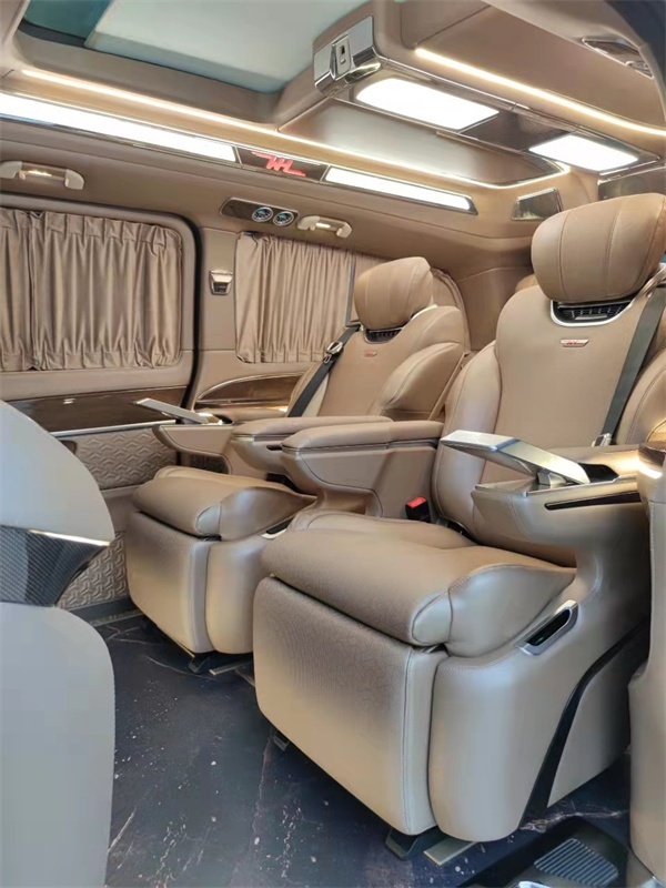 奔驰V260L高端定制车型，伟昊众神系列全隔断七座商务车现车