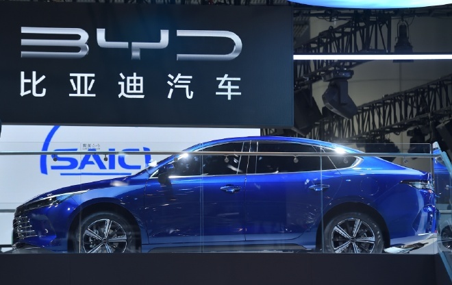 开启年底新一轮官降，比亚迪在打什么主意？