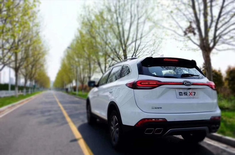 江淮再推SUV新车，“玛莎拉蒂”前脸，全系自动挡，竞争博越