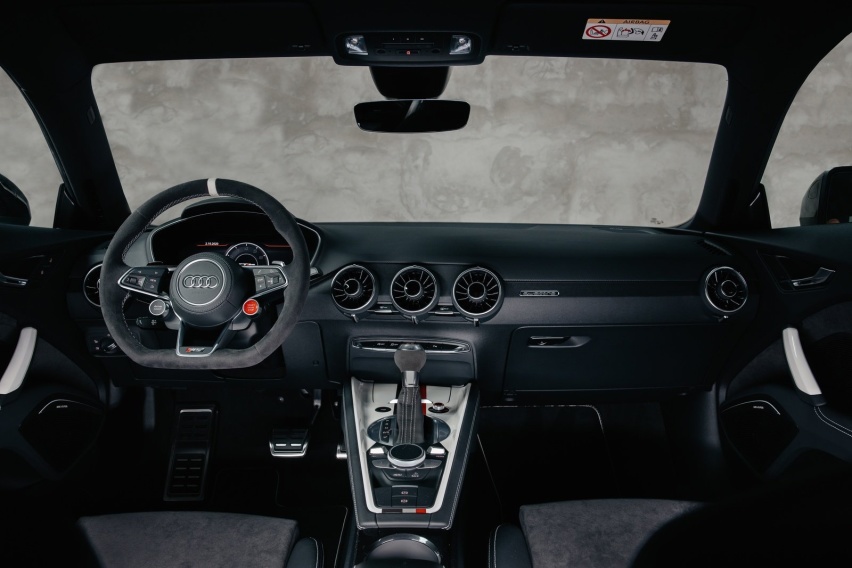 纪念奥迪Quattro 40周年，TT RS特别版开售