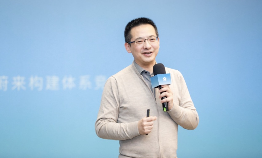 特斯拉、蔚来、小鹏开始不拼销量，而是比谁的充电桩更多？