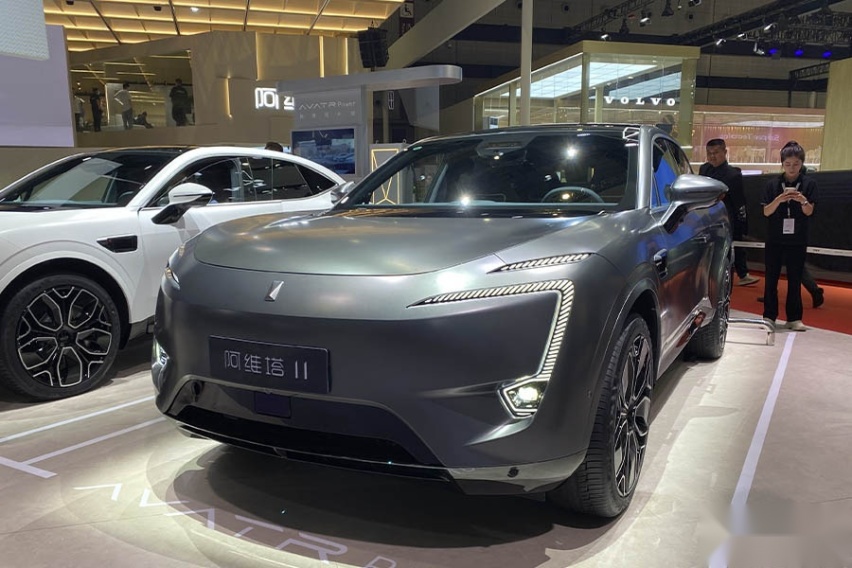 2023上海车展：潮牌还是奢侈品？实拍更实用的阿维塔11单电机版！