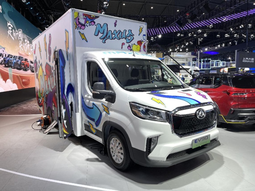 不放过任何细分市场，大通发布MAXUS EV90乐队车