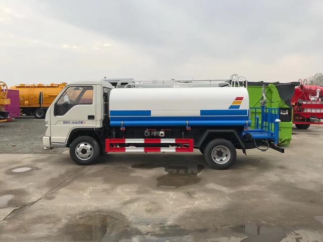 福田5吨工地专用洒水车 不上户5T环保洒水车
