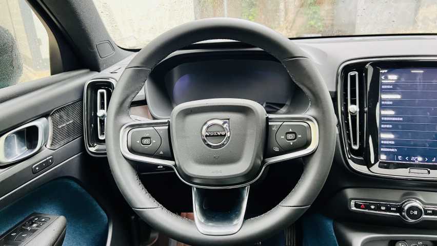 非传统纯电SUV，试驾沃尔沃C40四驱高性能版