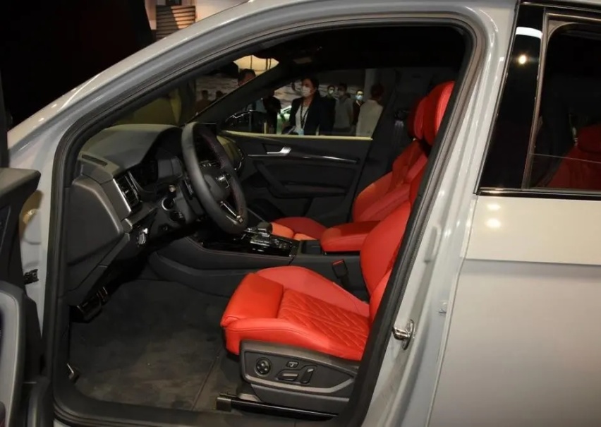 比Q5动力强，比SQ5多了溜背，价格超60万配3.0T V6