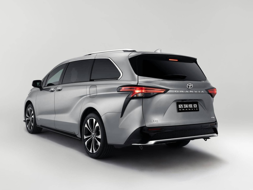 一汽丰田全新MPV——GRANVIA格瑞维亚/还买赛那？