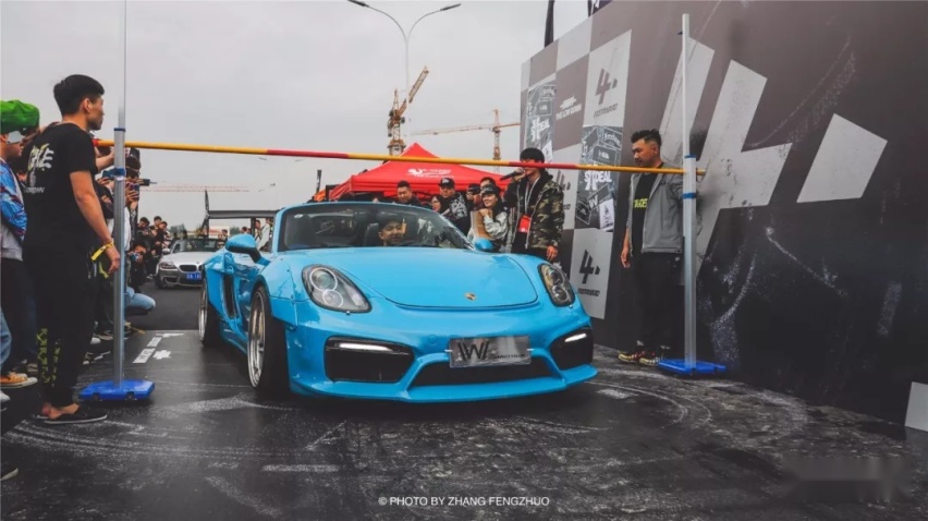 这台981 Boxster为何那么像718 GT4？坚持移植就不会过时