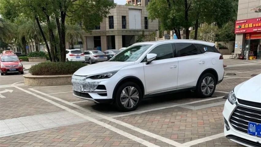 哈弗H6的SUV销冠累计破百，比亚迪新款唐EV谍照曝光…丨今日车闻