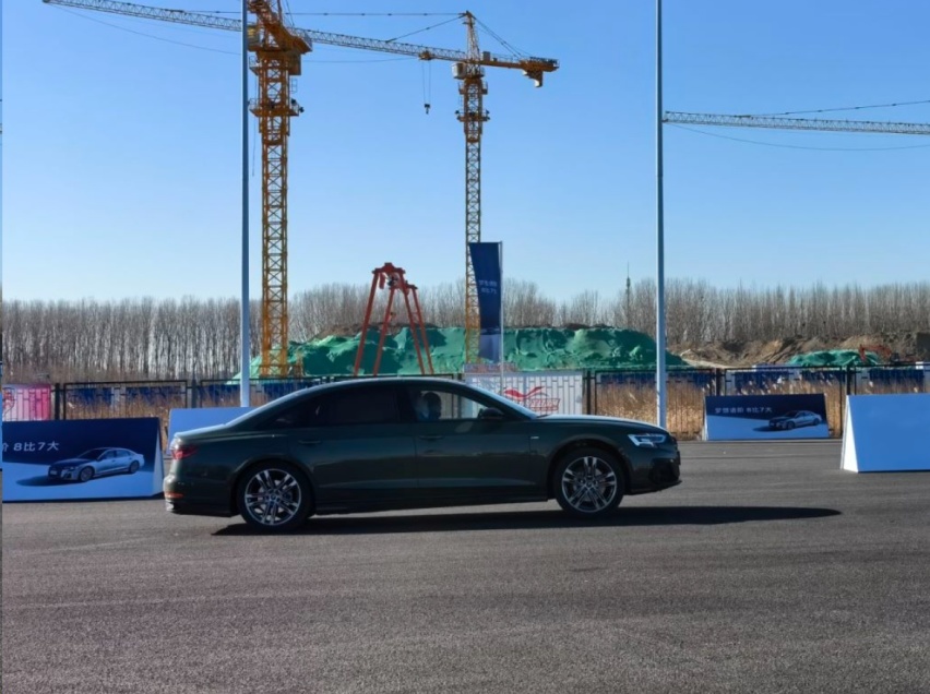 奥迪A8L VS 宝马7系，谁才是D级豪华车入门标杆？