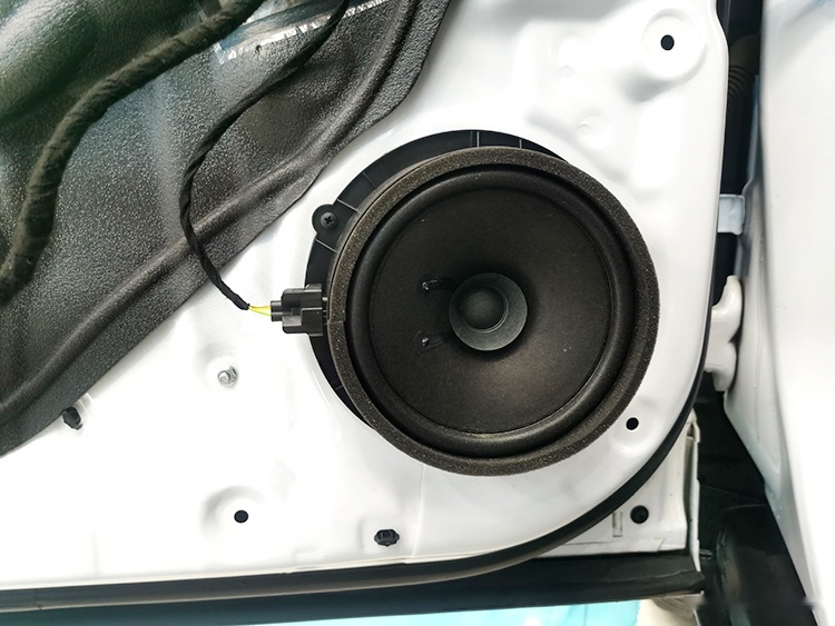 长安CS95原车隔音、喇叭差？台州慧声汽车音响帮你解决烦恼