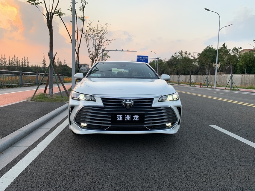 2.0L的5米大车，不到20万起的亚洲龙，动力够用吗？