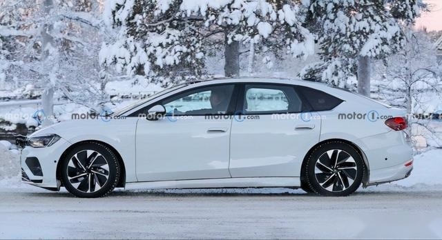 大众Aero B最新谍照曝光，定位纯电动中型轿车，今年年内亮相？