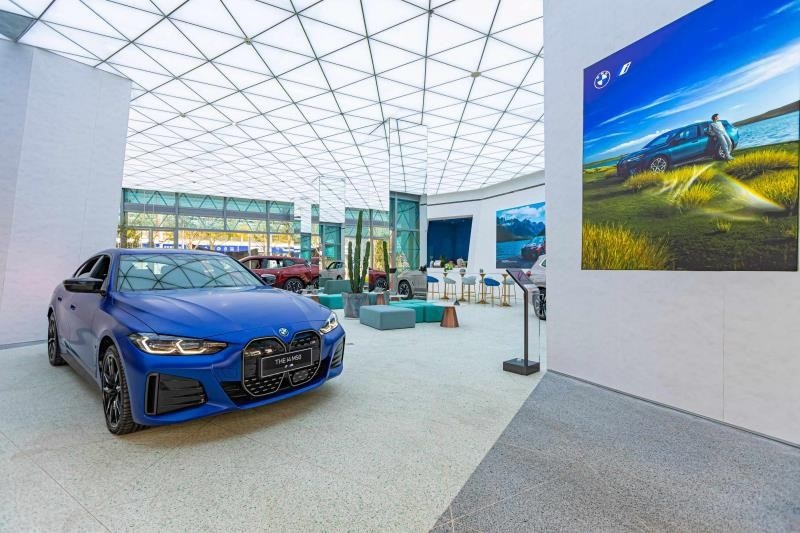 好玩又有料的宝马电动空间！首家BMW i 品牌专属体验店开业