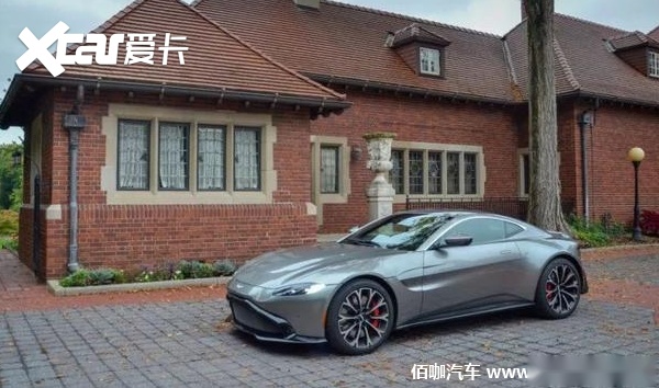 阿斯顿·马丁Vantage Roadster敞篷跑车亮相