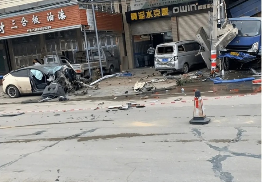潮州特斯拉事故鉴定报告已出 和博主曝光不同 诸多疑点