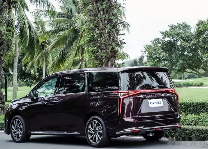 自主品牌的崛起 上汽大通MAXUS G90对比丰田赛那SIENNA
