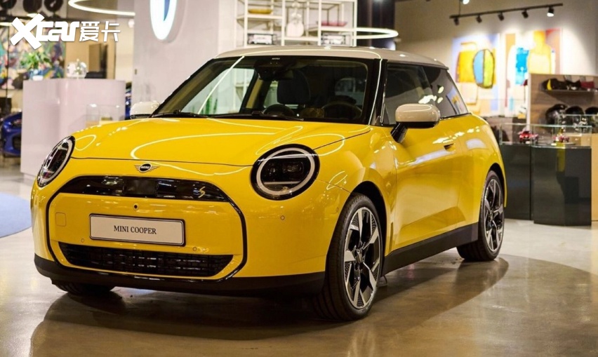 国产纯电mini实车现身,可选冰川蓝配色,续航402km 218马力-爱卡汽车爱