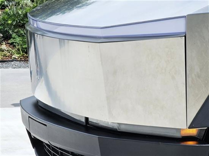 接近量产状态 特斯拉Cybertruck赛博皮卡实车曝光