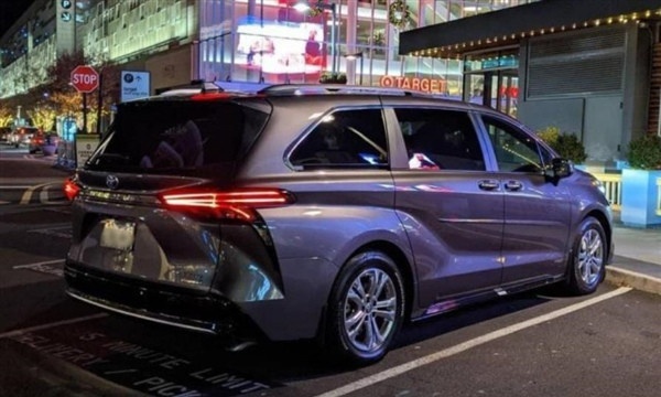 四驱的MPV，偏家用风丰田赛那，能动摇别克GL8？