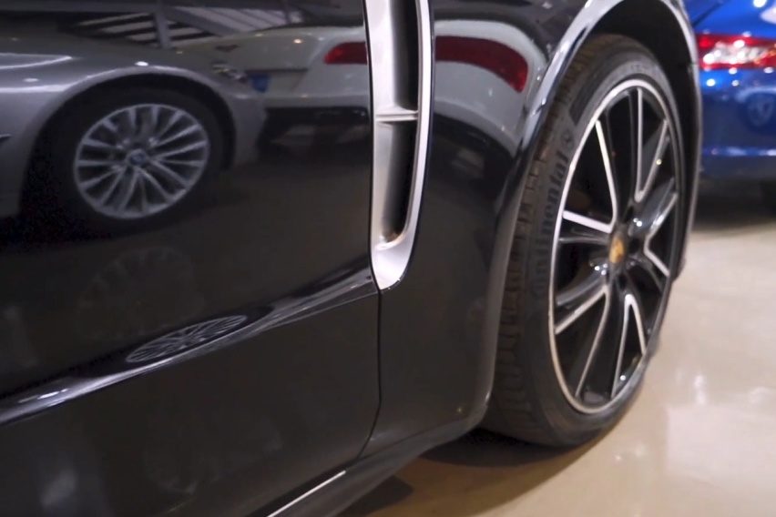 实拍保时捷Panamera 4行政加长版，全车最便宜的选装都要700