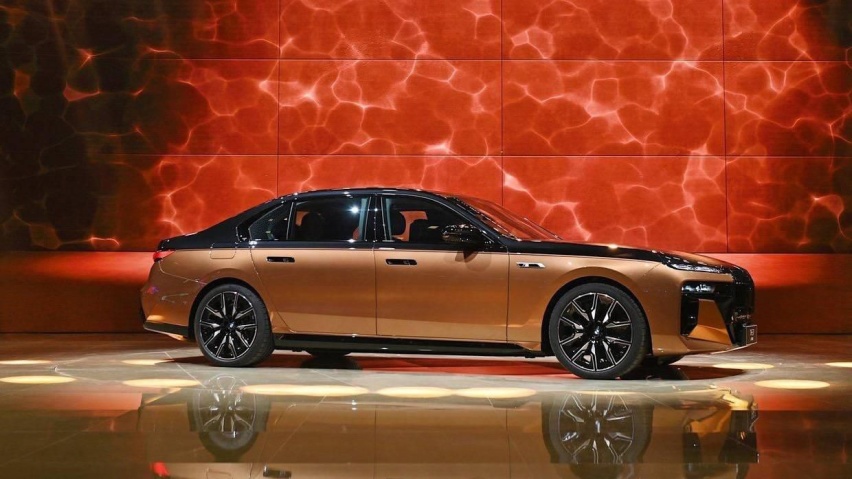 Cars01车闻丨带你品鉴2023上海车展“最贵”的十款车