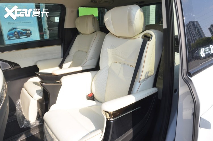 家用商用两不误，同级唯一的2.0T插混，传祺E9能否替换腾势D9？