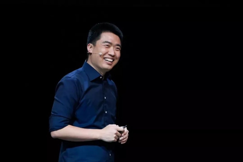 李想曝光MEGA造型设计，网友为何直呼“跳楼款”？