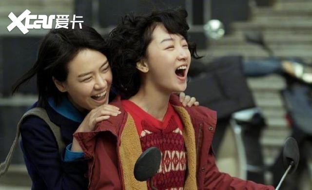 马思纯发长文祝贺周冬雨获奖姐妹情深惹人羡