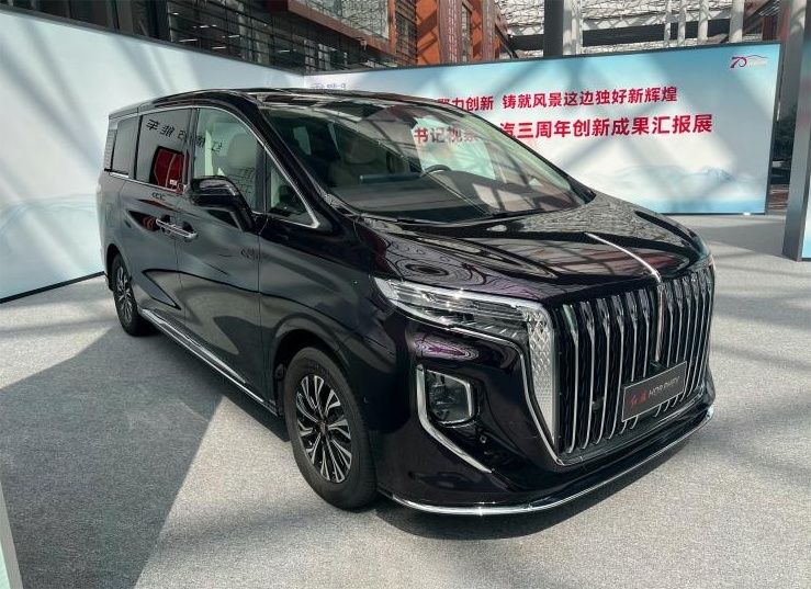 别克GL8插电混动版实车图曝光：造型神似别克世纪