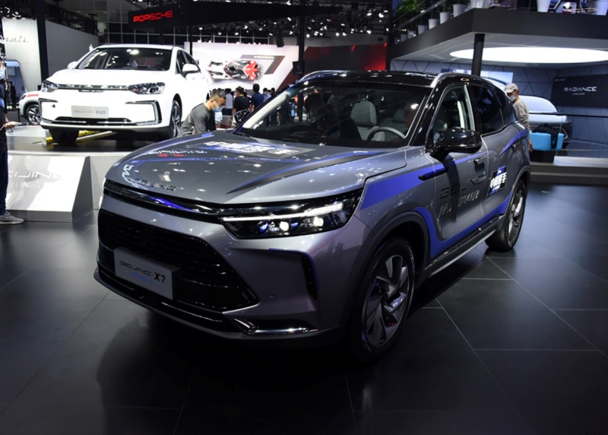 北汽要是认真造车，还是能像模像样的，X7 PHEV要18万起