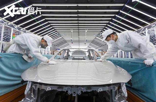 年销近25万台，新能源围剿下的凯美瑞，为啥这么能打？